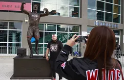 Le créateur de la statue de Dwyane Wade défend sa vision artistique