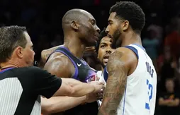 Expulsés, Marquese Chriss et Bismack Biyombo se chauffent dans le couloir des vestiaires