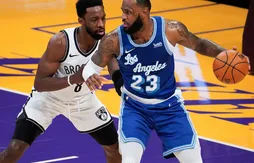 LeBron James devient le troisième joueur de l’histoire à atteindre la barre des 35 000 points