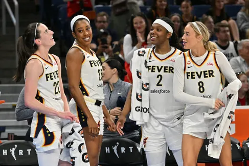 Caitlin Clark se fâche à Chicago : 37 points et la victoire !