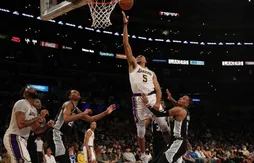 Un coup de THT pour les Lakers