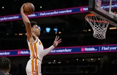 Jalen Johnson un peu plus près des étoiles