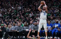 L’attaque des Mavericks envoie les Celtics au tapis