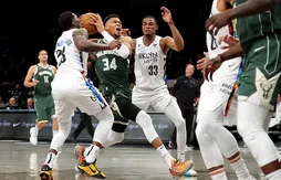 À Brooklyn, Giannis Antetokounmpo guide les Bucks vers une 15e victoire de suite !