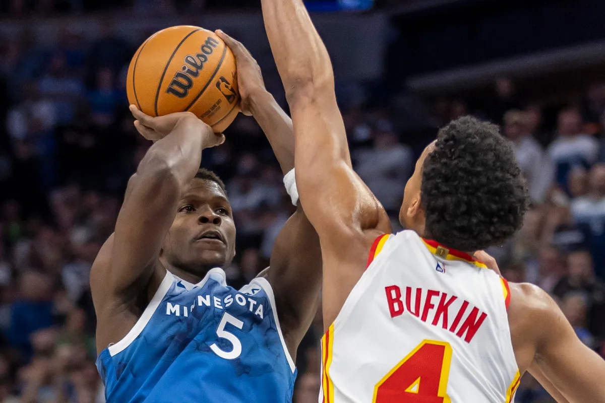 Anthony Edwards face aux Hawks