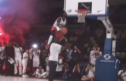 Les images du Midnight Madness Dunk Contest de Londres