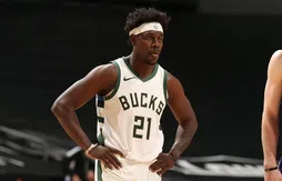 Jrue Holiday remporte le trophée Joe Dumars de la sportivité