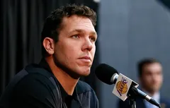 Fait divers : Luke Walton accusé d’agression sexuelle