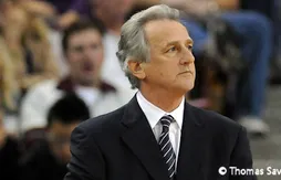 Sacramento : Paul Westphal viré ; Keith Smart le remplace