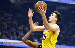 Austin Reaves et Lonnie Walker IV blessés, Sterling Brown arrive