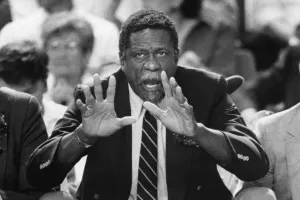 Il y a 60 ans, Bill Russell brisait une barrière historique en NBA
