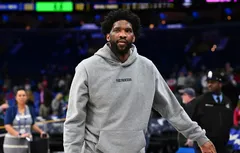 Joel Embiid n’a toujours pas pris de décision pour son genou