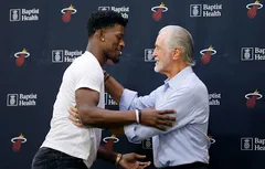 Jimmy Butler répète à Pat Riley qu’il veut quitter le Heat
