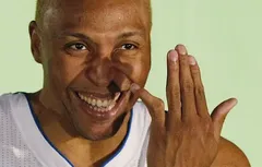 Freak : Shawn Marion a toujours un problème au doigt