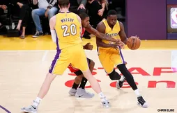 Les Lakers veulent tenter d’effacer le salaire de Luol Deng de leurs comptes