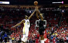 Tirs à 3-points : James Harden pique un record à Stephen Curry