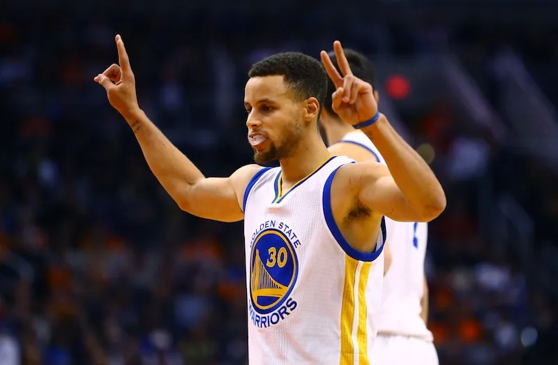 Le MVP de la nuit : Stephen Curry en trois dimensions (23 pts, 14 rbds, 10 pds)