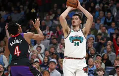 Zach Edey doit trouver sa place dans l’attaque de Memphis