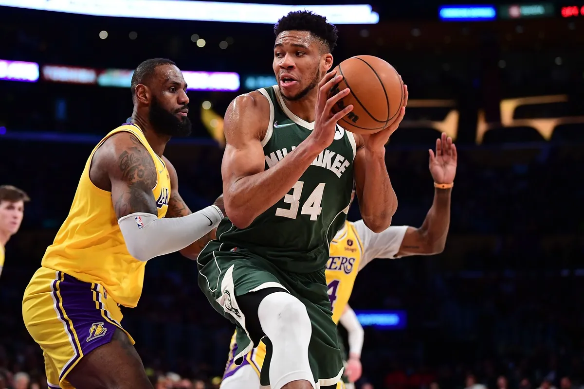 Giannis Antetokounmpo et LeBron James