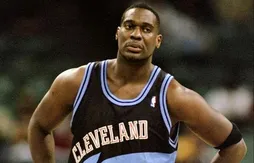 LeBron James veut jouer avec le maillot des Cavs de l’époque de Shawn Kemp
