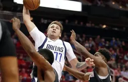 Dallas ridiculise Houston malgré un James Harden monstrueux !