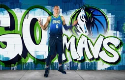 Un graffiti pour le nouveau maillot des Mavericks