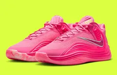 La Giannis Freak 7 en mode panthère rose