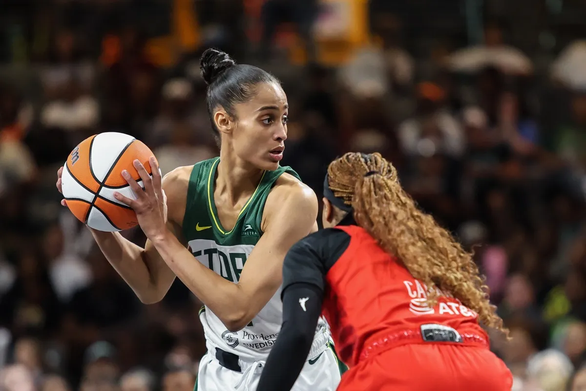 Skylar Diggins (Storm) contre le Dream