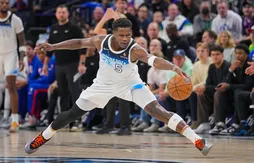 Les Wolves coulent et Anthony Edwards tape du poing sur la table