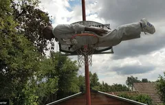 Concours de planking : près de 1 000 inscrits