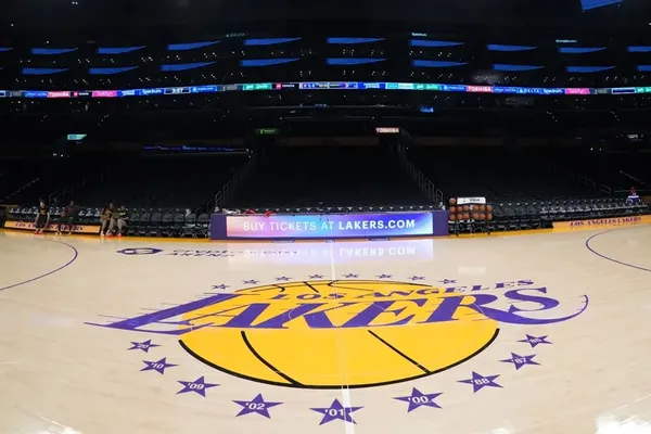 Les Lakers vendus pour 12.5 milliards de dollars !