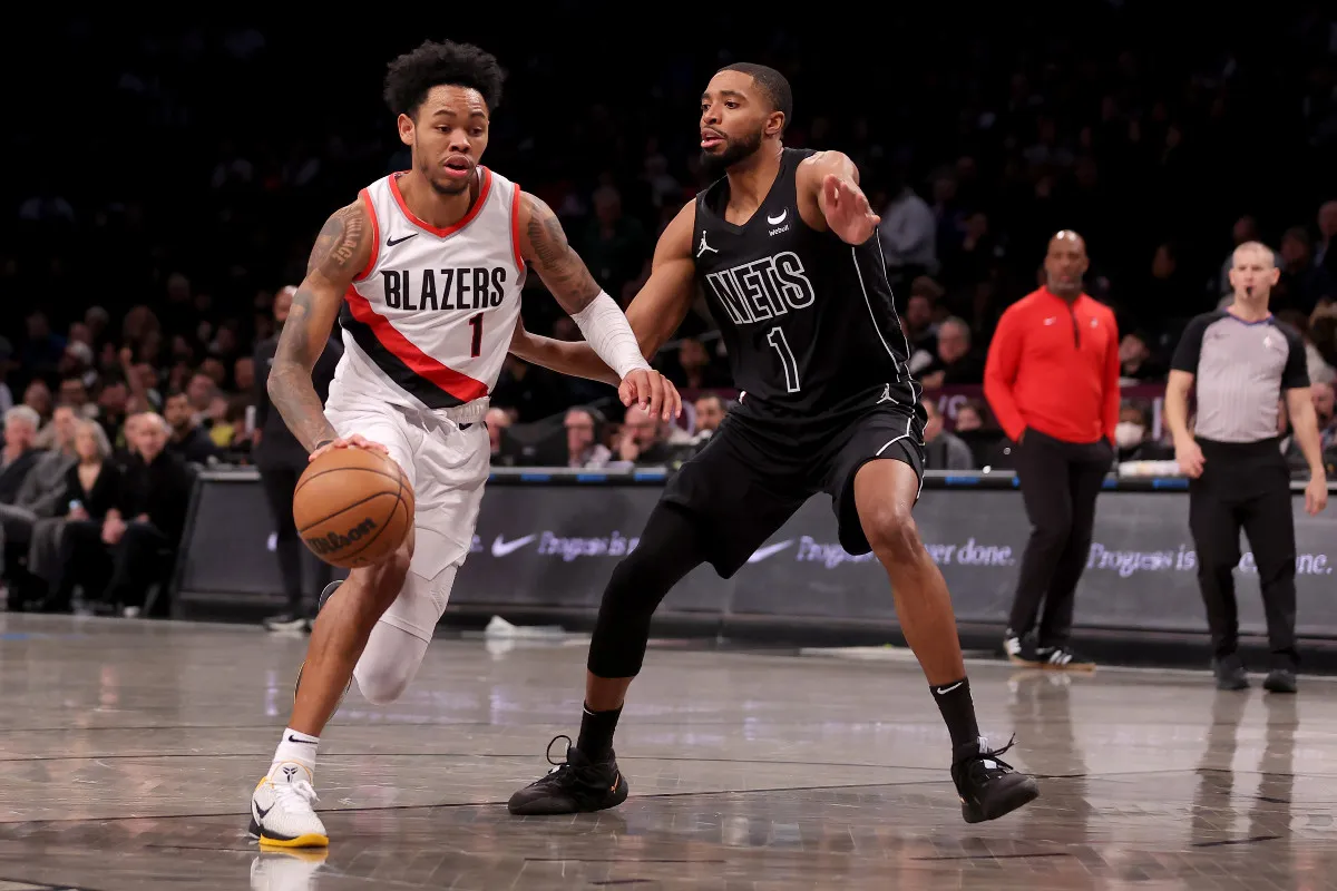 Anfernee Simons et Mikal Bridges