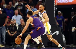 Stephen Curry a tenté de battre Devin Booker avec sa propre paire de chaussures
