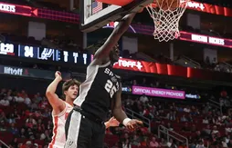 Sidy Cissoko se montre dans la défaite des Spurs