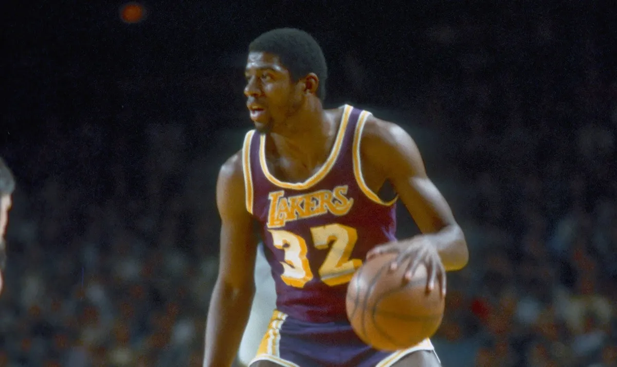 Le 16 mai 1980, le rookie Magic Johnson entre dans l'histoire des Finals