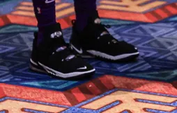 Nike : LeBron James rode la LeBron 18