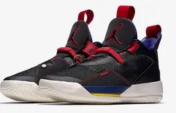 La Air Jordan 33 “Tech Pack” sous tous les angles