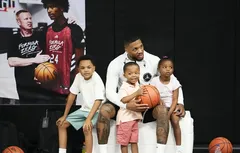 Damian Lillard accueilli en rockstar à Portland