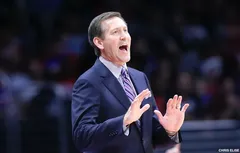 Jeff Hornacek réplique à Derek Fisher