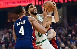 Jayson Tatum frappe le premier pour balayer les Cavaliers