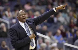 À Georgetown, débuts victorieux de Pat Ewing sous les yeux de Michael Jordan