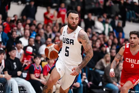 https://www.basketusa.com/thumbor/leeZdDg2MpOOUurBXouFEA_1X1M=/486x325/smart/filters:format(webp)/https%3A%2F%2Fmedia.basketusa.com%2Fmain%2F2026%2F08%2FMike-James.jpg