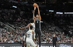 Battus par le Jazz, Victor Wembanyama et les Spurs plus que jamais portés vers le tir à 3-points