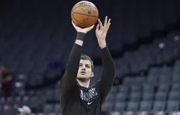 Nemanja Bjelica rejoint les Warriors