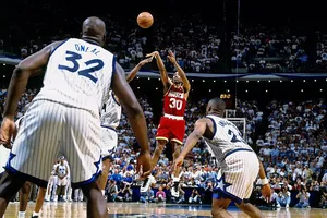 Le 7 juin 1995, les Rockets remportent un mémorable Game 1 des Finals contre le Magic