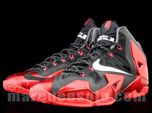 Nike LeBron XI noir/rouge