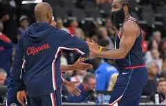 James Harden rend hommage à Chris Paul