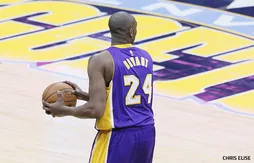 Malgré la douleur à l’épaule, Kobe Bryant continue sa tournée d’adieux