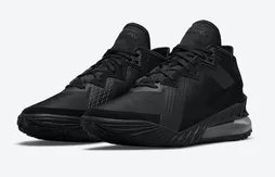 La Nike LeBron 18 dans le noir le plus complet