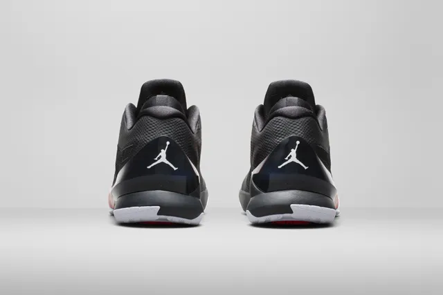 684855-023_A5_Pair_Heels_HR_32757